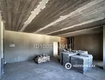 3-комнатная квартира, этаж 4 из 5, 76 м²