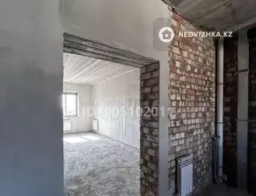 3-комнатная квартира, этаж 4 из 5, 76 м²