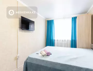 1-комнатная квартира, этаж 2 из 4, 15 м², Посуточно