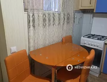 2-комнатная квартира, этаж 1 из 9, 53 м², посуточно