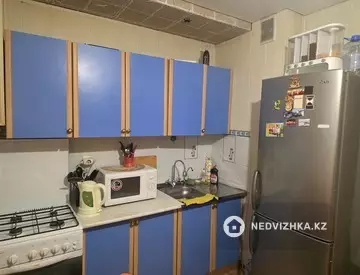 2-комнатная квартира, этаж 1 из 9, 53 м², посуточно