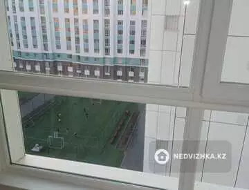 1-комнатная квартира, этаж 10 из 13, 38 м², посуточно