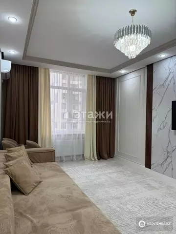 3-комнатная квартира, этаж 4 из 17, 96 м²