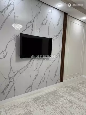 3-комнатная квартира, этаж 4 из 17, 96 м²