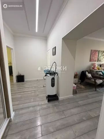 4-комнатная квартира, этаж 6 из 9, 112 м²