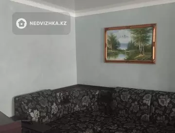 2-комнатная квартира, этаж 4 из 5, 43 м²