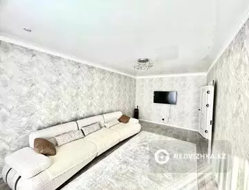 3-комнатная квартира, этаж 1 из 5, 81 м²