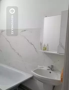 1-комнатная квартира, этаж 9 из 9, 41 м², на длительный срок