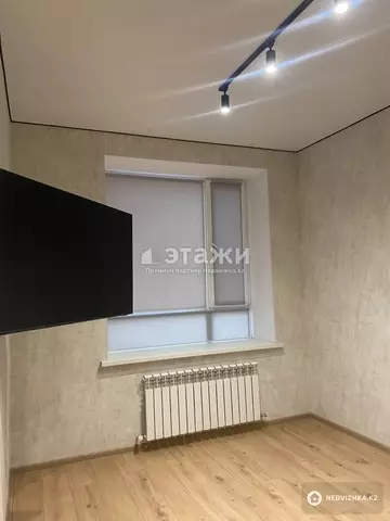 1-комнатная квартира, этаж 3 из 9, 38 м²