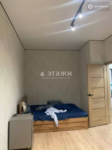 1-комнатная квартира, этаж 3 из 9, 38 м²