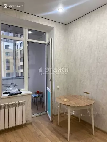 1-комнатная квартира, этаж 3 из 9, 38 м²