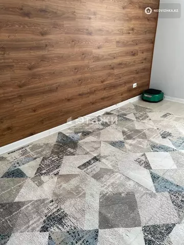 4-комнатная квартира, этаж 5 из 5, 81 м²