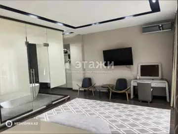 4-комнатная квартира, этаж 4 из 6, 158 м²