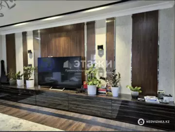 4-комнатная квартира, этаж 4 из 6, 158 м²