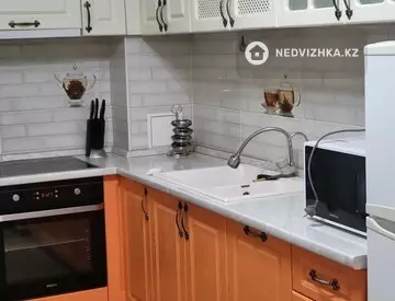 1-комнатная квартира, этаж 3 из 9, 45 м², на длительный срок