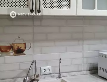 1-комнатная квартира, этаж 3 из 9, 45 м², на длительный срок