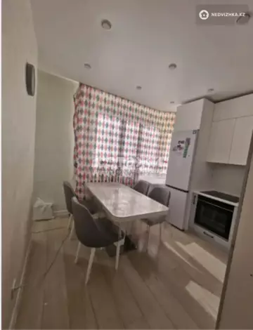 3-комнатная квартира, этаж 3 из 9, 74 м²