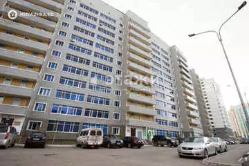 2-комнатная квартира, этаж 1 из 12, 73 м²