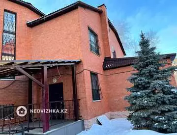 8-комнатный дом, 10 соток, 427 м²