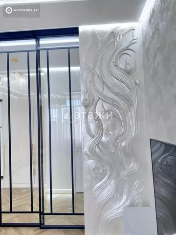 3-комнатная квартира, этаж 11 из 16, 101 м²