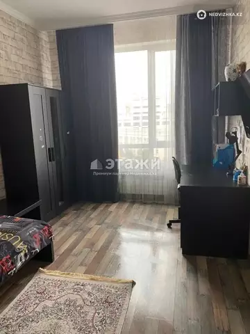 4-комнатная квартира, этаж 6 из 9, 94 м²