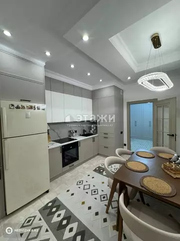2-комнатная квартира, этаж 7 из 14, 55 м²