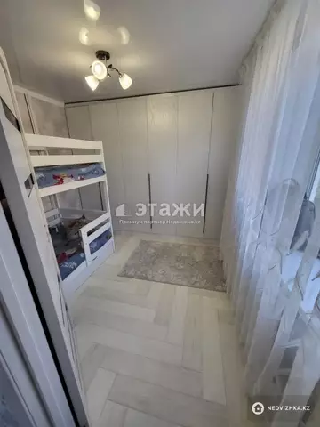 2-комнатная квартира, этаж 3 из 4, 33 м²