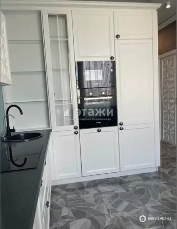 3-комнатная квартира, этаж 6 из 8, 80 м²