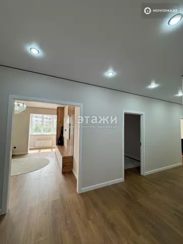 4-комнатная квартира, этаж 5 из 15, 100 м²