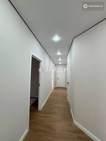 4-комнатная квартира, этаж 5 из 15, 100 м²