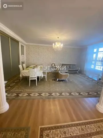 3-комнатная квартира, этаж 7 из 14, 137 м²