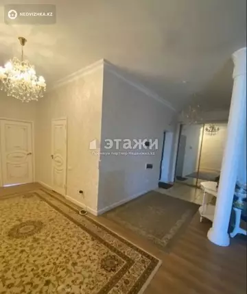 3-комнатная квартира, этаж 7 из 14, 137 м²