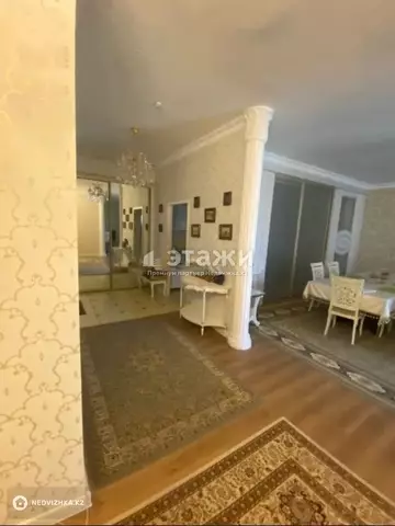 3-комнатная квартира, этаж 7 из 14, 137 м²