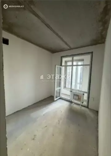 1-комнатная квартира, этаж 7 из 12, 38 м²