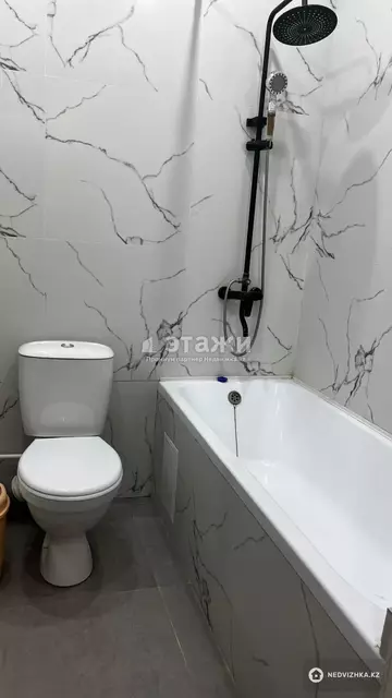 1-комнатная квартира, этаж 9 из 9, 38 м²