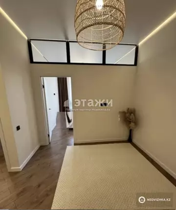 2-комнатная квартира, этаж 9 из 9, 40 м²