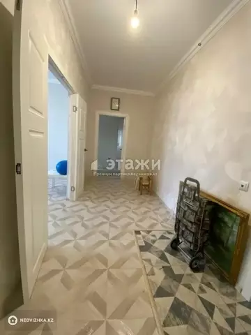 2-комнатная квартира, этаж 2 из 10, 61 м²