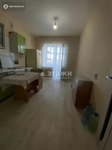 2-комнатная квартира, этаж 2 из 10, 61 м²
