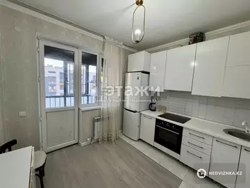 1-комнатная квартира, этаж 9 из 9, 38 м²