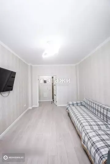 1-комнатная квартира, этаж 9 из 9, 38 м²
