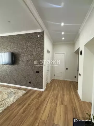 3-комнатная квартира, этаж 8 из 8, 88 м²