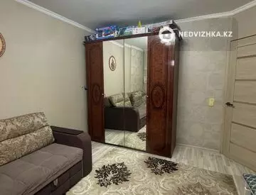 2-комнатная квартира, этаж 9 из 9, 42 м²