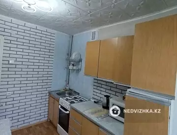 4-комнатная квартира, этаж 3 из 3, 82 м²