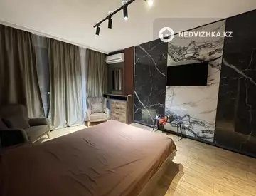 1-комнатная квартира, этаж 11 из 12, 50 м², посуточно