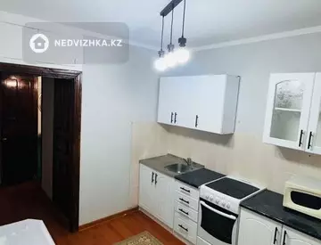 2-комнатная квартира, этаж 2 из 6, 51 м², на длительный срок