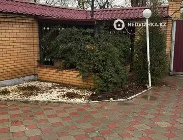 9-комнатная дача, 15.6 соток, 435 м²