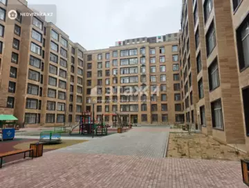 1-комнатная квартира, этаж 3 из 8, 42 м²