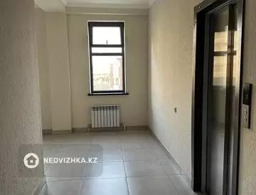 3-комнатная квартира, этаж 2 из 5, 117 м²