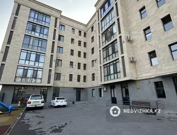 3-комнатная квартира, этаж 2 из 5, 117 м²