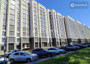 3-комнатная квартира, этаж 9 из 10, 90 м²